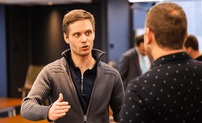 Discussions entre entrepreneurs de la cohorte